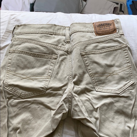 Levi’s khaki pants - Picture 4 of 6